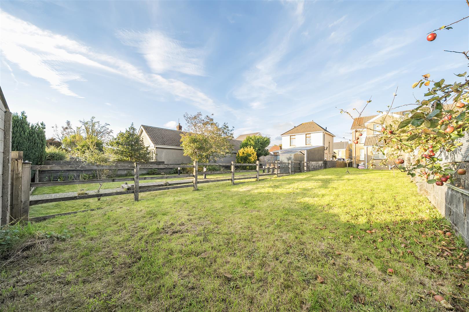 Middle Road, Gendros, Swansea, SA5 8EJ